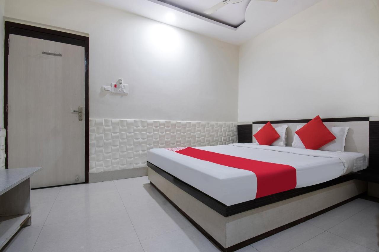 Oyo 44287 Hotel Aarav Plaza Muzaffarpur Eksteriør bilde